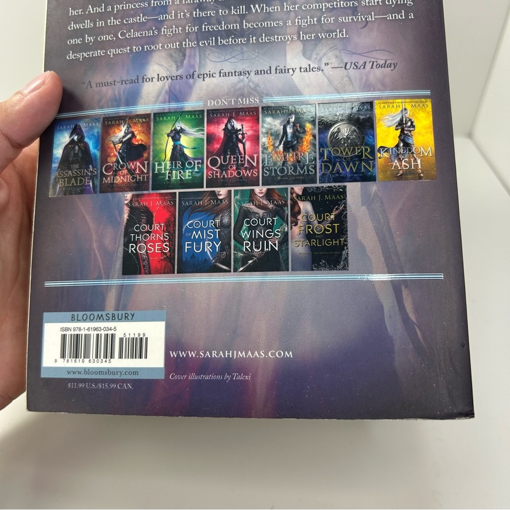 Throne of Glass by Sarah J. Maas - Picture 8 of 14